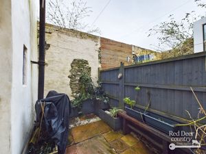 Courtyard- click for photo gallery